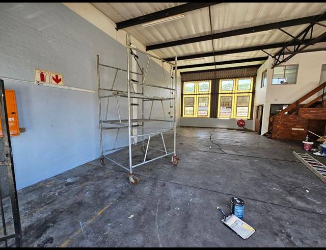 BUSINESS PROPERTY TO RENT IN BRIARDENE